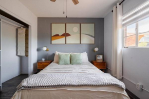 Modern 1BR Retreat w Parking near Downtown & Uof A